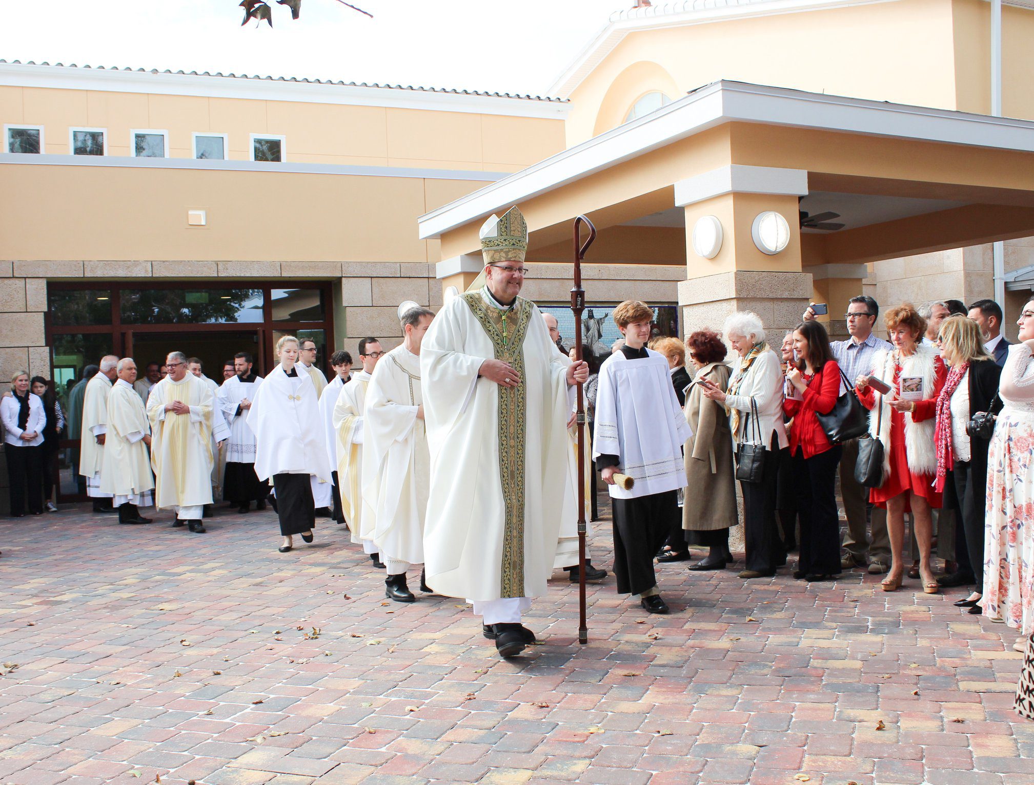 bishop-parkes-blesses-newly-expanded-christ-the-king-parish-diocese